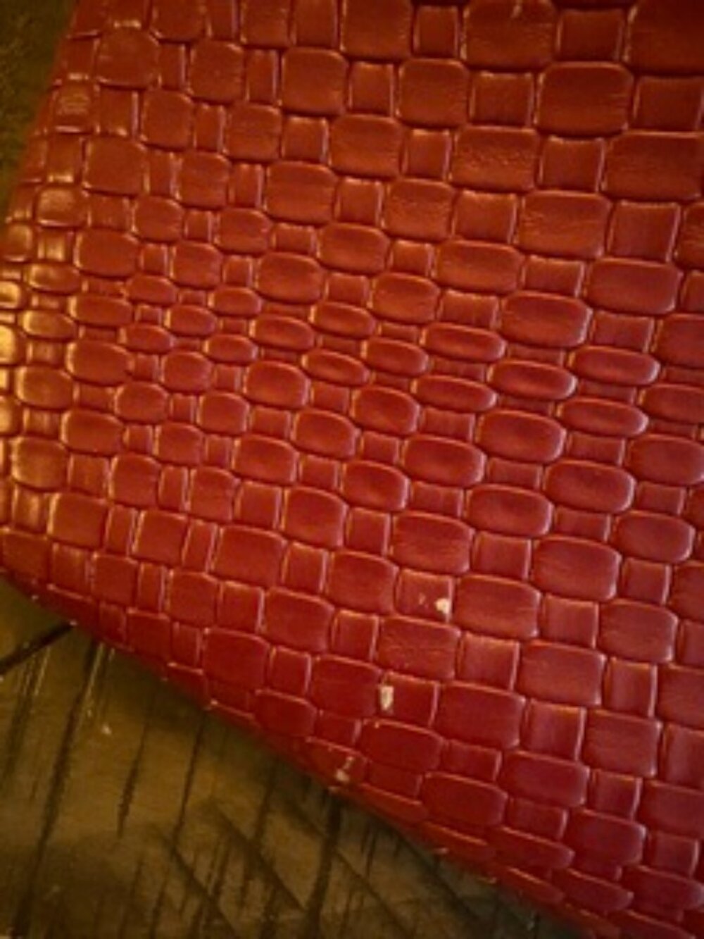 Cool knotted maroon handle strap purse. Faux textured leather. Few minor scuffs. - Picture 4 of 6
